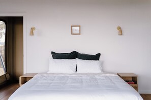 2 slaapkamers, een kluis op de kamer, beddengoed