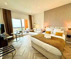 1 chambre, fer et planche à repasser, Wi-Fi gratuit, draps fournis