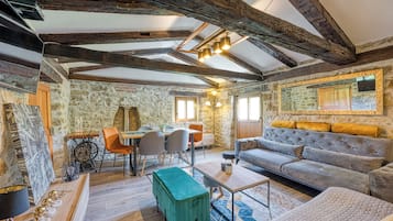 Family House, 2 Bedrooms (Casa La Vida) | Living area | Fireplace
