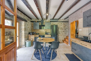 Casa familiar, 2 habitaciones (Casa La Vida) | Cocina privada | Frigorífico, microondas, horno y placa de cocina
