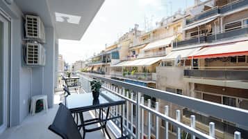 Deluxe Apartment, City View | Balcony