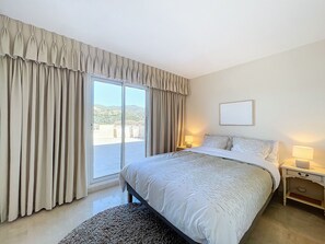 3 soverom, strykejern/-brett, wi-fi (inkludert) og sengetøy