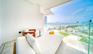 Apartment, Smoking | 4 bedrooms - Five Palm Jumeirah 4BR Penthouse w Private Pool (Dubai)