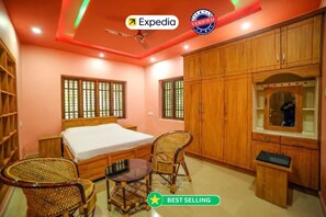 Escritorio, wifi gratis y ropa de cama 
