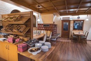 Tägliches inbegriffenes Frühstücksbuffet