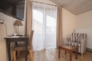 双人房 | 隔音、免费 WiFi、床单