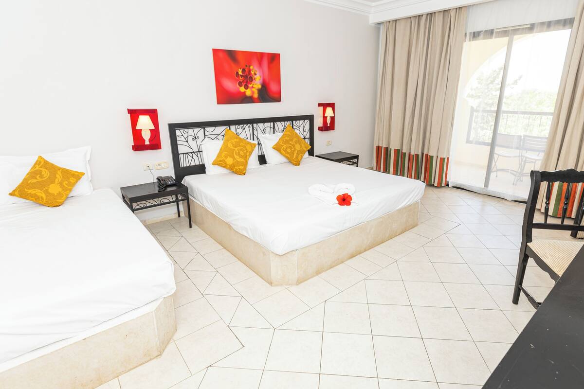 スタンダード トリプルルーム | 遮光カーテン、防音設備、WiFi (無料)