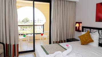 Cortinas blackout, sistema de insonorización y wifi gratis