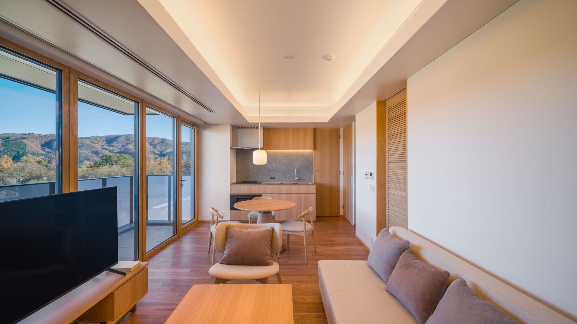 Living area | TV, heated floors