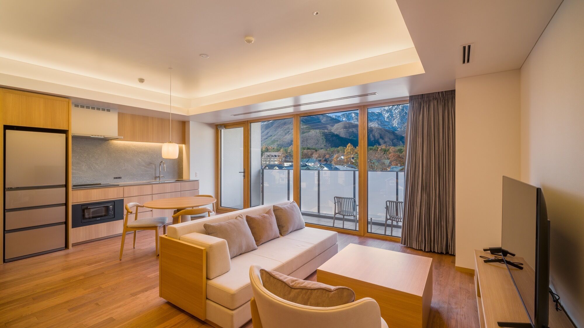 Living area | TV, heated floors