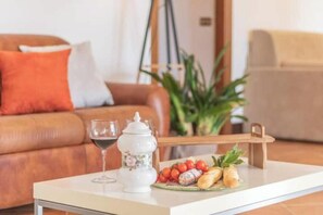 TV, fireplace - Modern and spacious for an extraordinary stay
(Lazio)