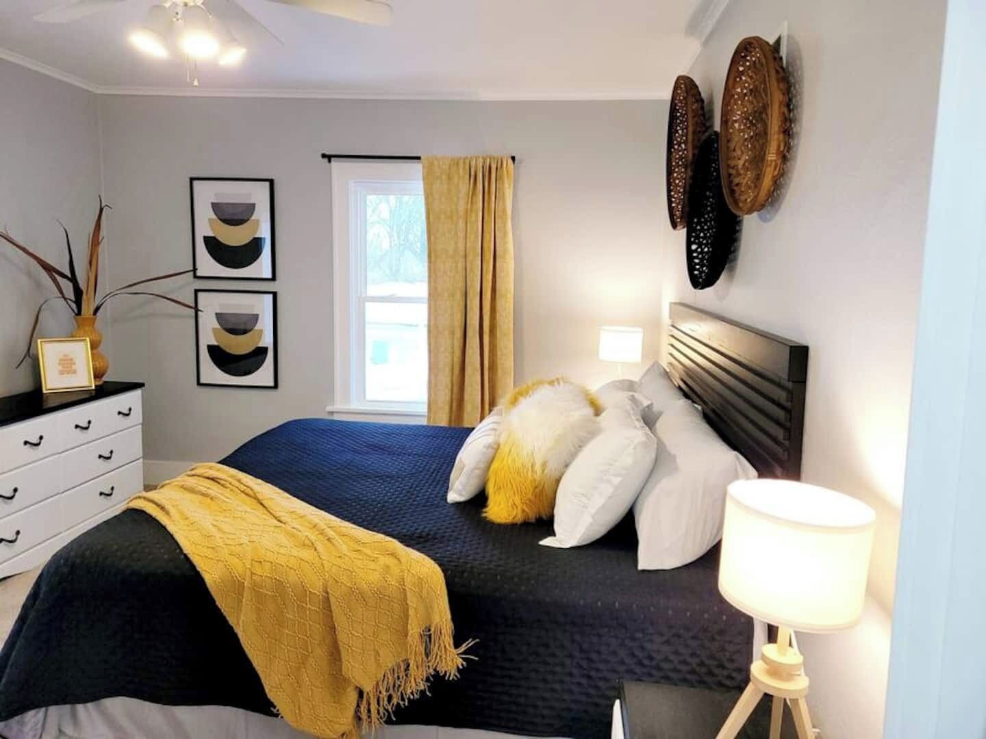 5 habitaciones, tabla de planchar con plancha, wifi y ropa de cama 