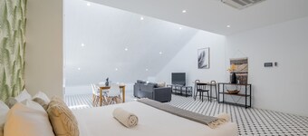 w* | Sunny Loft in Plaza Catedral