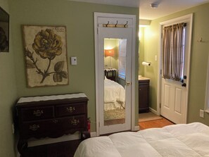 1 bedroom, WiFi, bed sheets - Cozy private 1 bedroom in downtown Jim Thorpe (Jim Thorpe)
