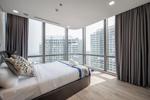 Family Apartment, 3 Bedrooms, Park View