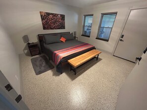6 quartos, Wi-Fi de cortesia, roupa de cama