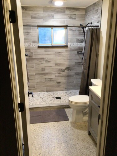 Great vacation home for your next adventure. Located in Andrew’s North Carolina.