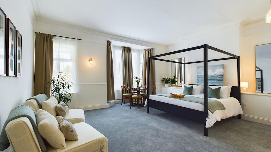 The Briarcroft Wayth Hotels