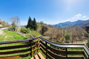Property grounds - Bee Freeride Biker house (Magliolo)