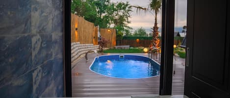 Deluxe Bungalow, 2 Bedrooms, Lake View | Bathroom | Jetted tub, free toiletries, hair dryer, bathrobes