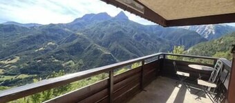 Studio avec magnifique vue sur les montagnes