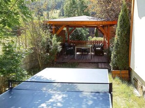 Outdoor dining - Chalet au Coeur de Barcelonnette (Barcelonnette)