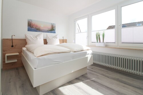 Ferienhaus Dünentraum II: Helles Reihenhaus für 4 Personen + Baby