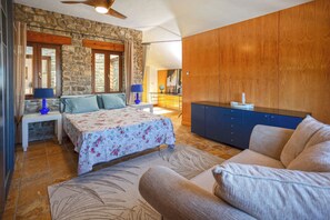 4 quartos, ferros/tábuas de passar roupa, Wi-Fi, roupa de cama