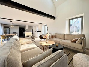 TV, books - Exceptionnel ! Longère rénovée Archi Cocooning (Plouhinec)