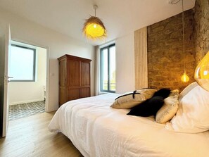 6 bedrooms, iron/ironing board, travel cot, WiFi - Exceptionnel ! Longère rénovée Archi Cocooning (Plouhinec)