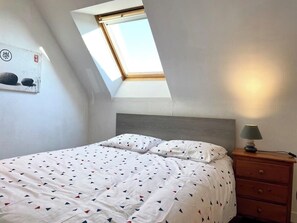 1 bedroom, iron/ironing board, WiFi