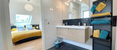 1 makuuhuone, silitysrauta/-lauta, Wi-Fi