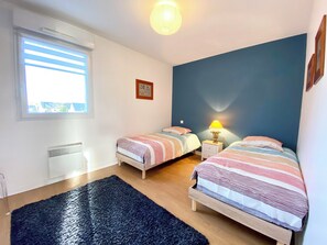 2 habitaciones, tabla de planchar con plancha y wifi 