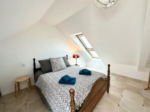 3 bedrooms, WiFi - Charmante maison – Terrasse – Vue sur le port (Locmiquélic)