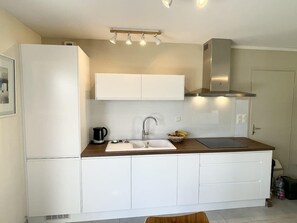 Fridge, microwave, oven, stovetop - Jolie maison moderne À 200m du port de Lomener (Ploemeur)
