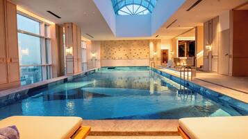 2 piscinas techadas