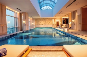 2 indoor pools