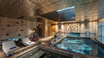 2 piscinas techadas