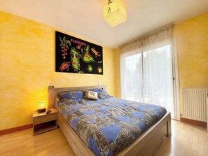 3 bedrooms, iron/ironing board, WiFi