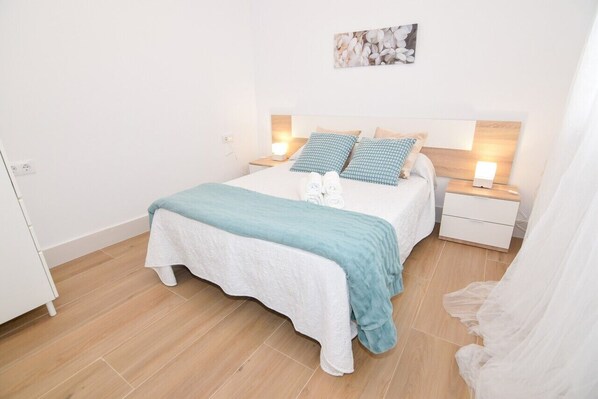 1 bedroom, iron/ironing board, WiFi, bed sheets - Apartamento 1ª Planta Para 2 Personas a 2 min Andando de la Playa y 5 del Centro (Chipiona)