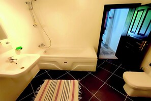 Hair dryer, towels, soap, toilet paper - Mulberry – The poet's house 3 bedroom unique and beautiful ottoman style house (Antalya)