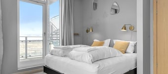 Icelandic Apartments - Beautiful Superior Studio