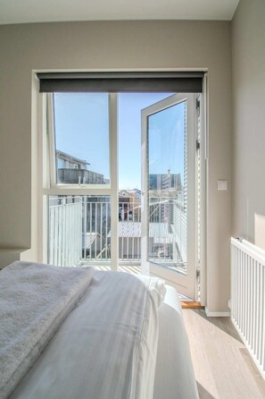 1 bedroom, travel cot, WiFi, bed sheets - Freyjugata Apartments- Central 1 Bedroom w Balcony (Reykjavík)