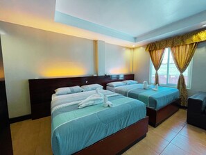 1 bedroom, soundproofing, free WiFi, bed sheets - Siayan Travellers Inn Manila powered by Cocotel (Pasay)