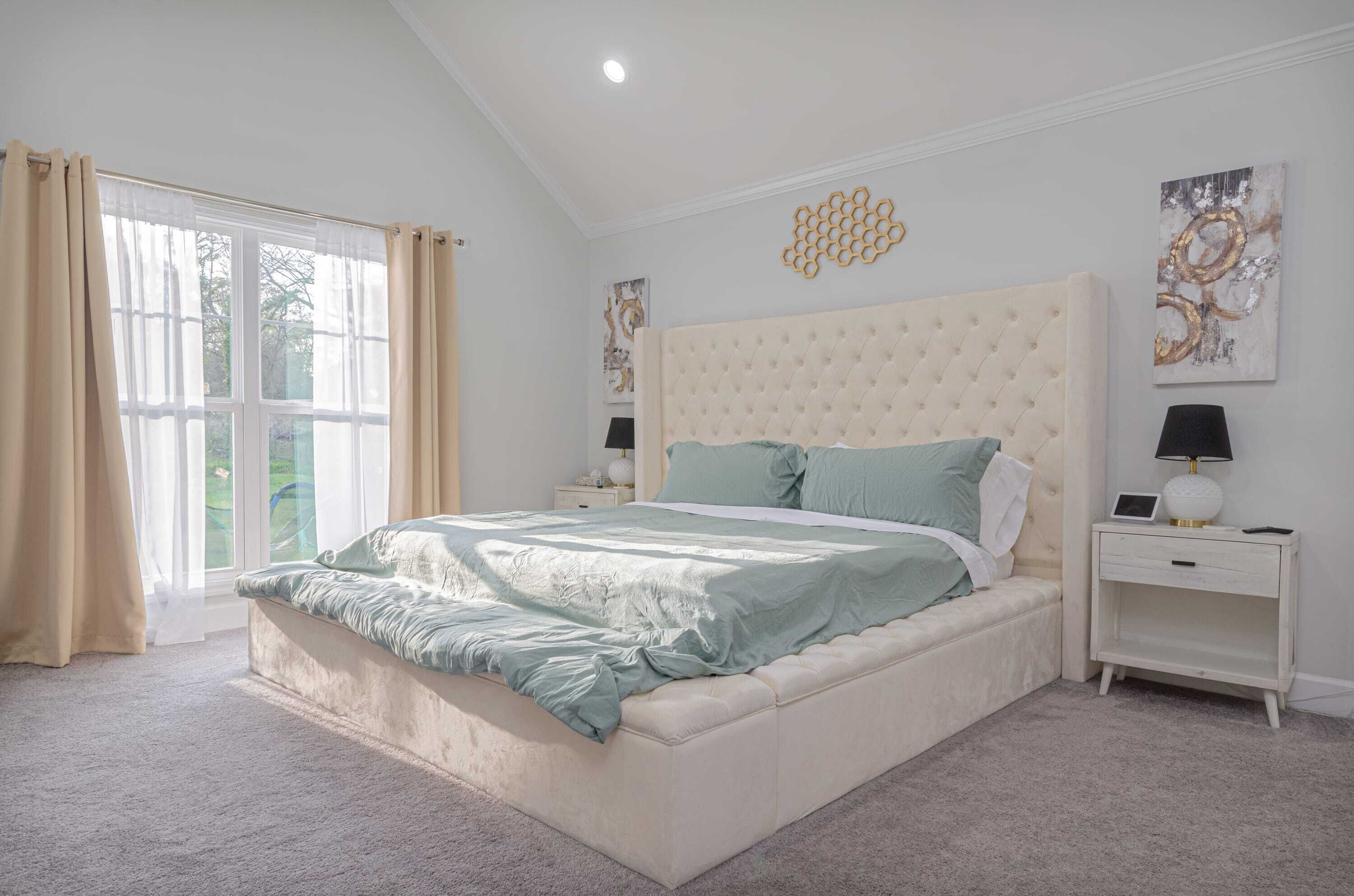 4 多间卧室、熨斗/熨衣板、旅行婴儿床、WiFi