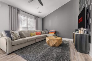 TV, video games, offices - 4BR•Game Console•Grill•Backyard•Near Fort Moore (Columbus)