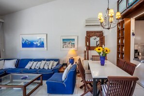 Dining - Sani Villa Citrine With Shared Pool (Sani, Kassandra, Greece)