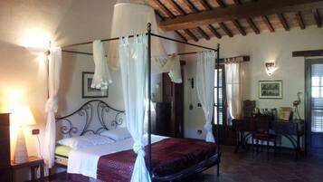 9 Schlafzimmer, Bügeleisen/Bügelbrett, WLAN, Bettwäsche