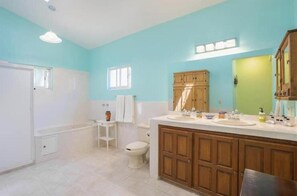 Handtücher, Seife, Toilettenpapier