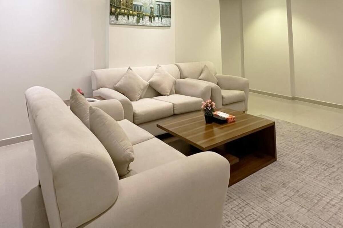 Basic Room | Living area